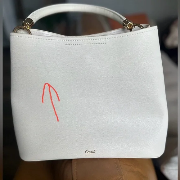 🛍️ Crossi cute bow bag never used. Measurements posted. - Picture 2 of 14